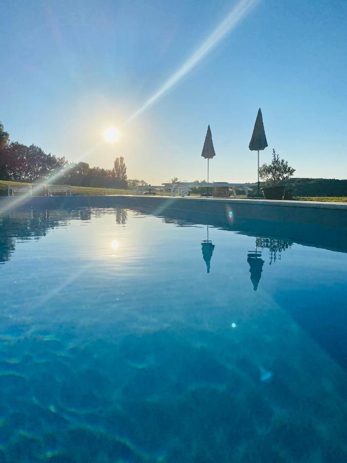 サン・シプリアン Domaine De Cazal - Gite 2 Pers Avec Piscine Au Coeur De 26 Hectares De Nature Preserveeヴィラ エクステリア 写真